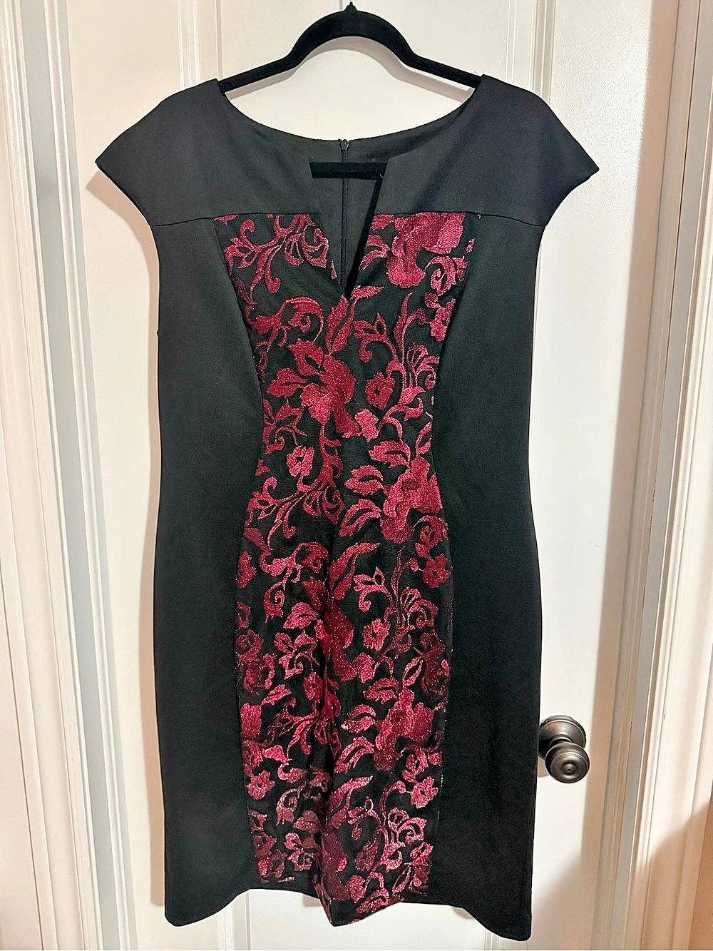 Connected Apparel Floral Mini Dress in Black & Red Size 14 Like New